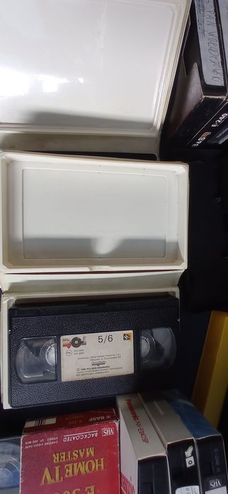 22 kasety VHS z filmami i bajkami