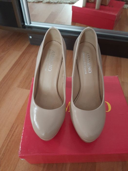 Туфлі. Туфли на каблуке. Туфли