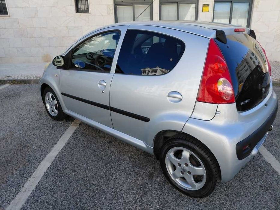 Peugeot 107 1.0 Black & Silver Edition - 53.000 km