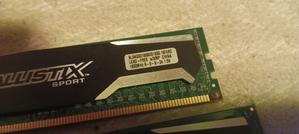 Kości pamięci 8 Gb Ballistix