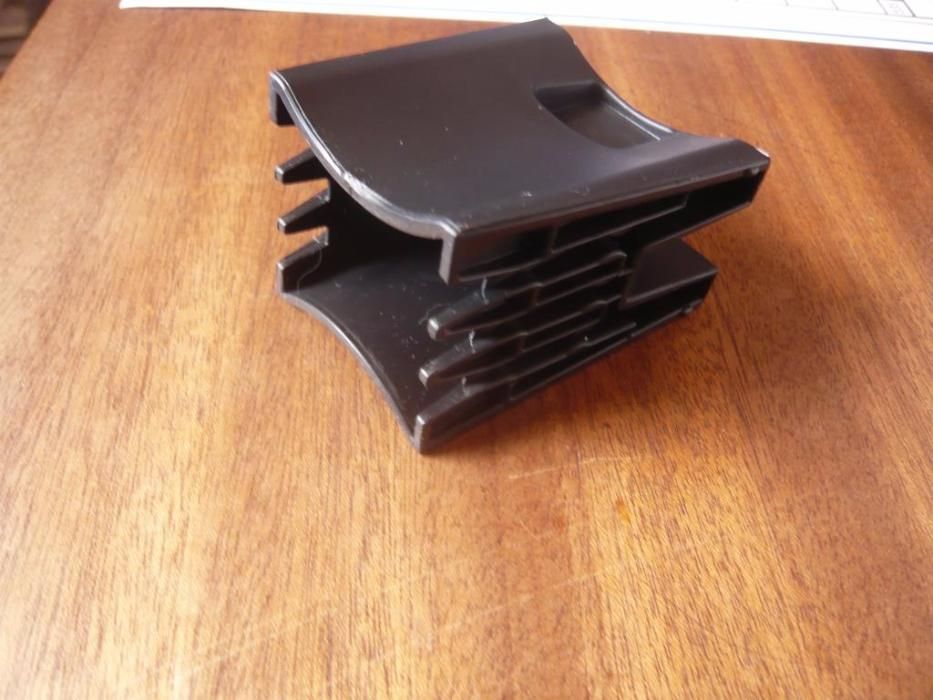 Separador copos consola Toyota Auris