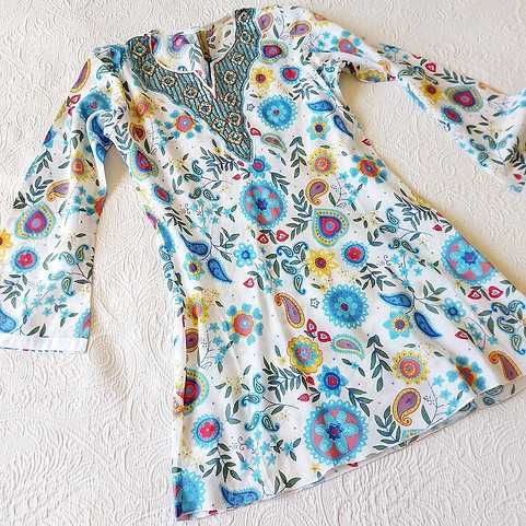 Vestido / Camisa longa branca e azul