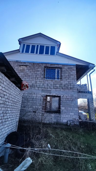 Продам будинок з краєвидом на Дніпро