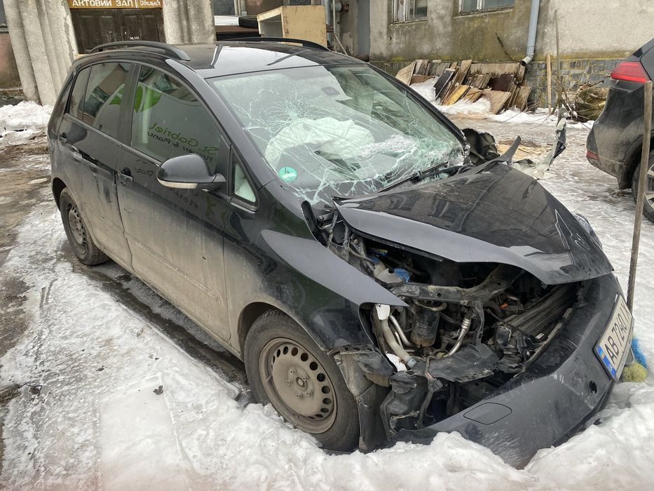 Фольсфаген гольф плюс