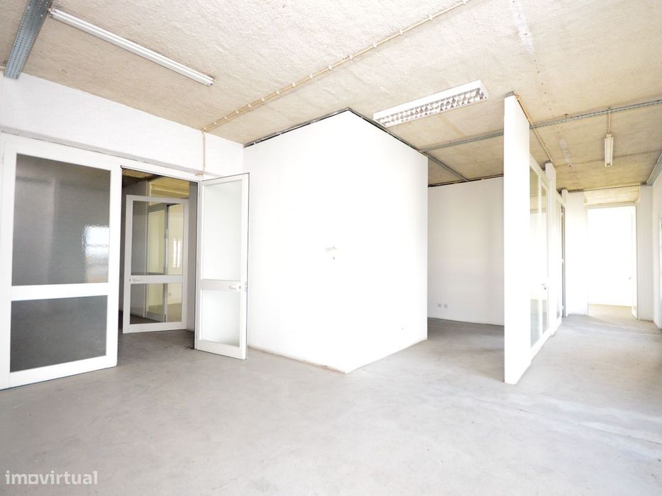 Armazém a 5 minutos do Centro da Cidade