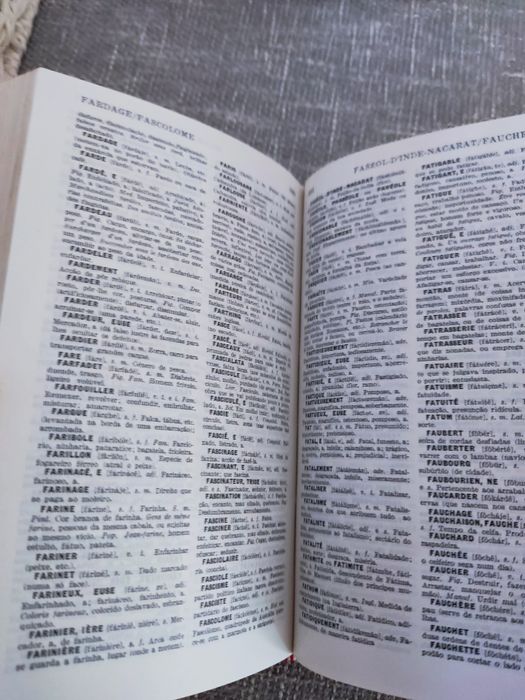 Novo Dicionário Francês-Português, Lello