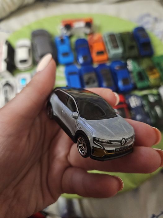 Машинки Hot wheels
