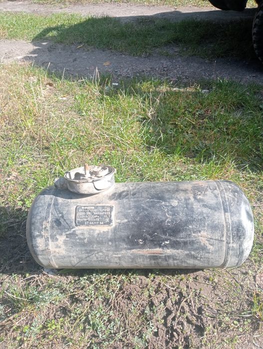 Продам газовий балон в авто