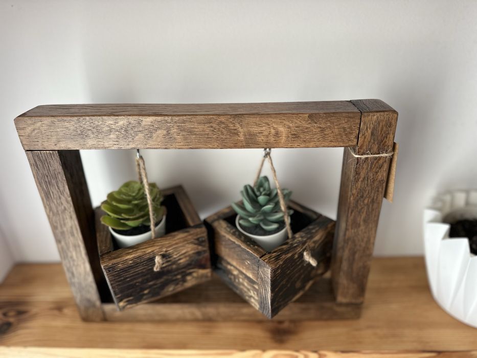 Suporte Decorativo para Suculentas – Estilo Rústico