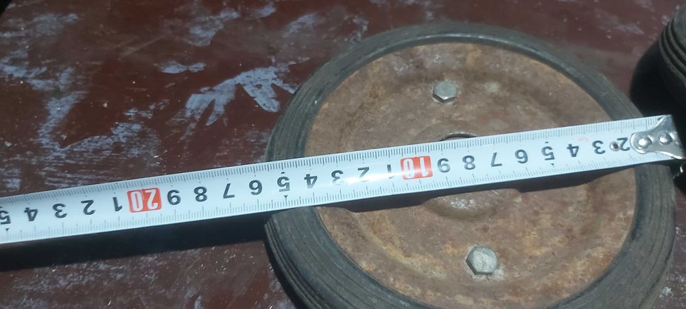 Продам колеса на газонокосилку или на тачку.