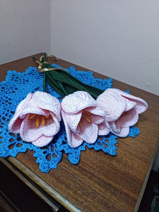 В'язані тюльпани