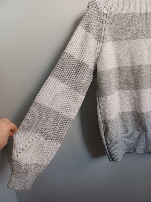 Sweter szaro biały, genialny r. S/M