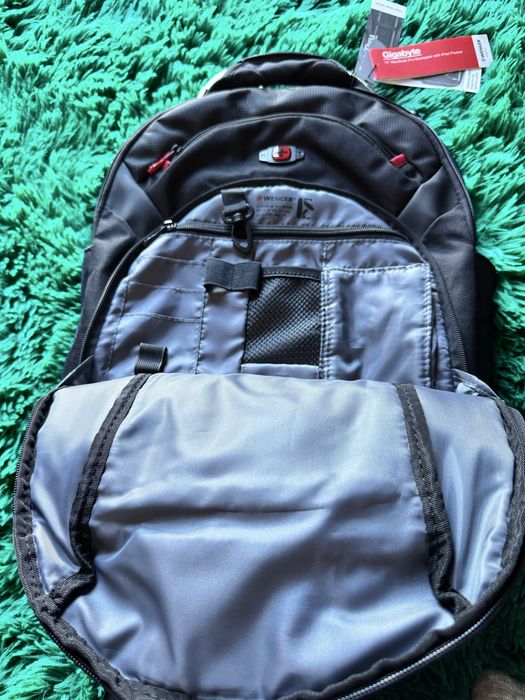 Plecak Wenger Gigabyte Black Red do 15.0" (600627)