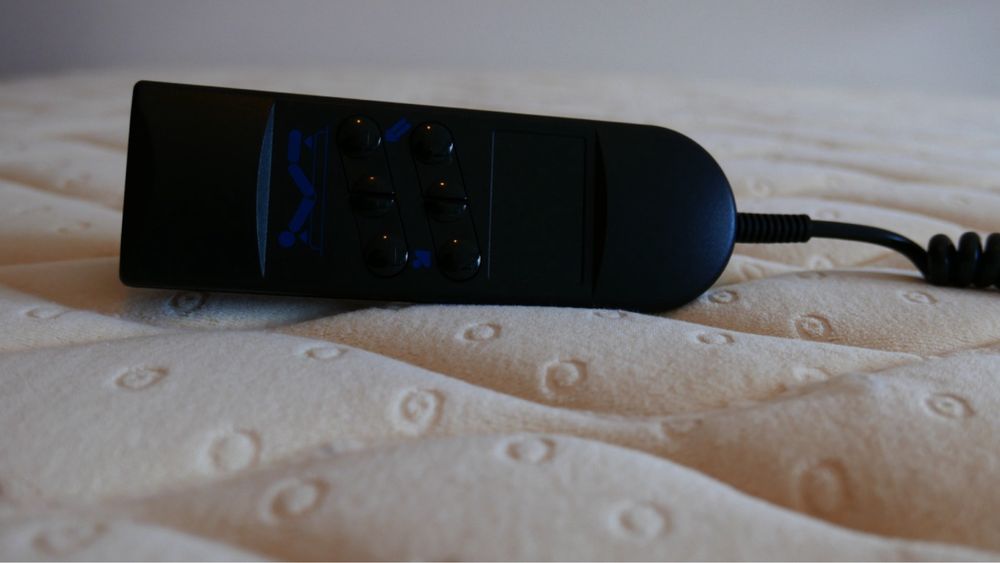 Cama articulada com colchão solteiro