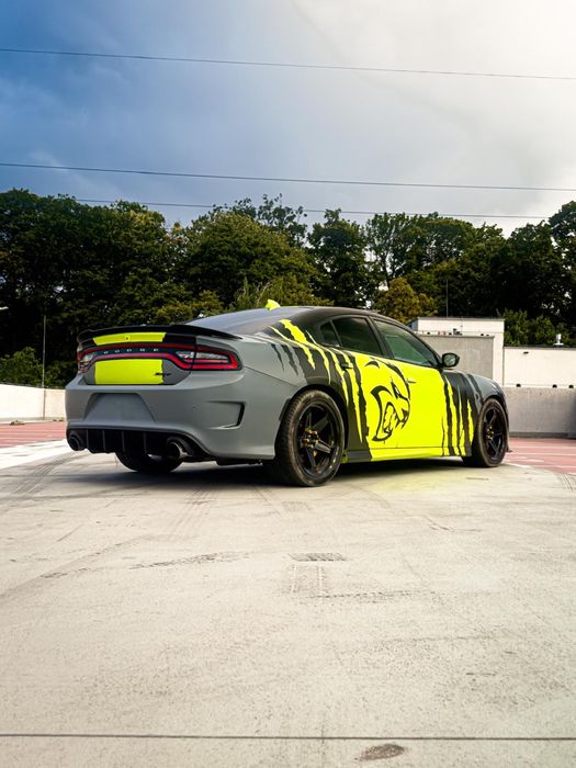 Dodge charger 6.2 SRT HELLCAT