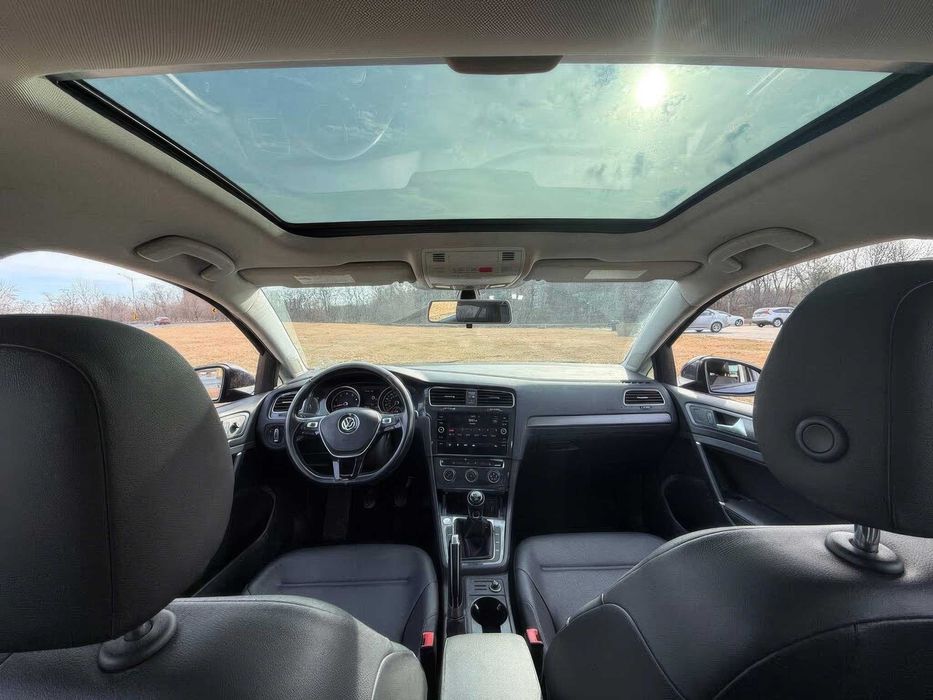 Volkswagen Golf      2015