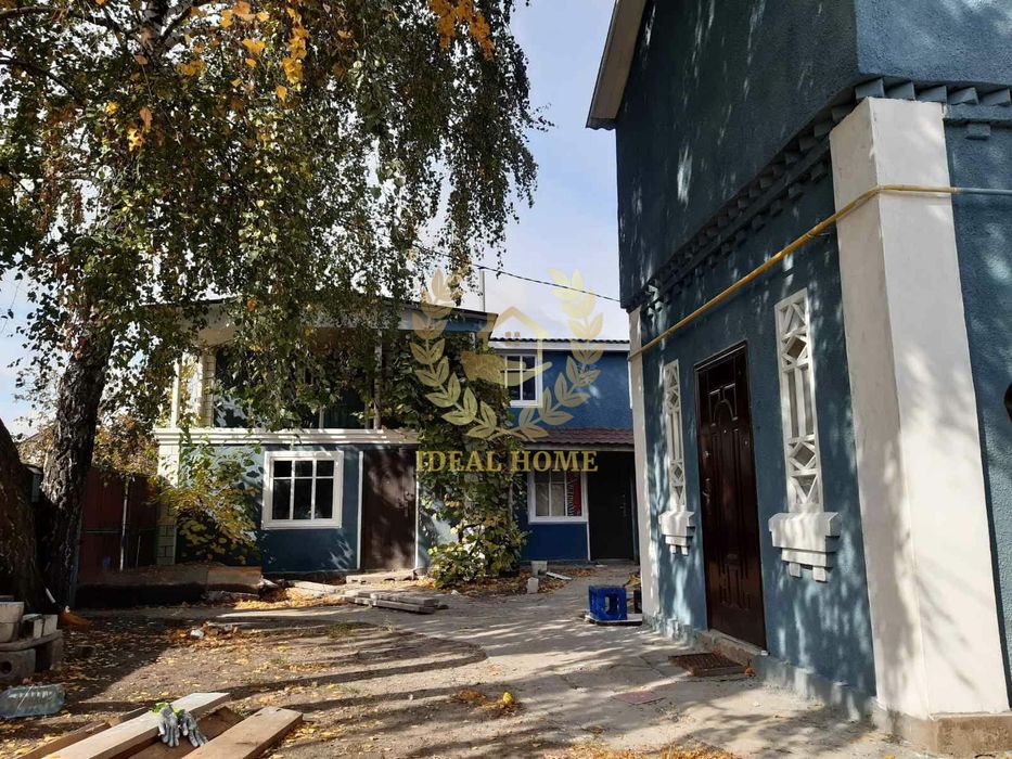 Продаж будинку в Києві в районі Червоний Хутір.