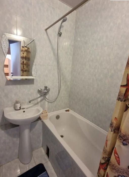 Продам 2х ком квартиру на Парусе