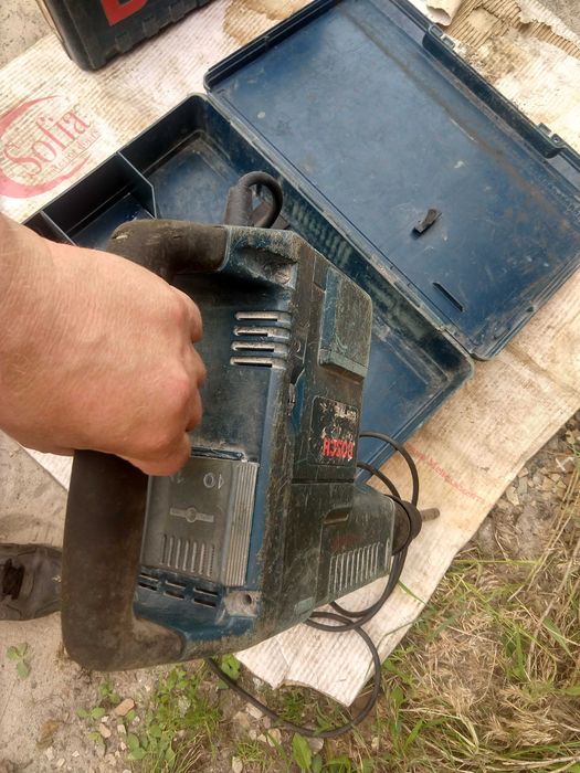 Відбійний молоток BOSCH GSH 11 E