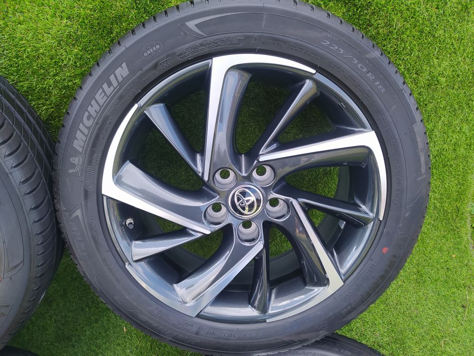 Felgi koła Toyota C-HR 225/50 R 18 Lato J Nowe