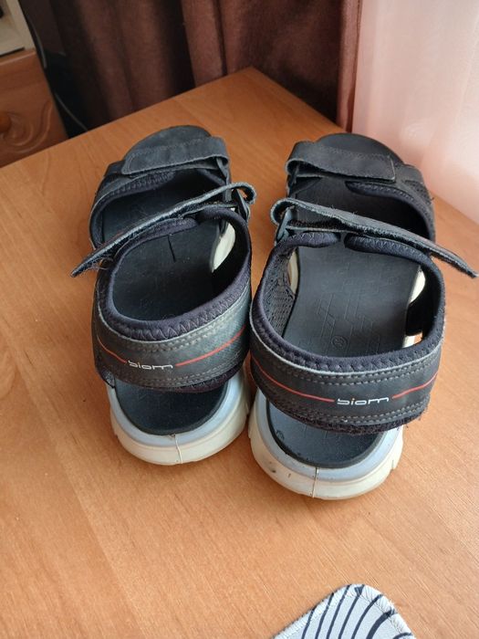 Фірмові босоніжки Ecco