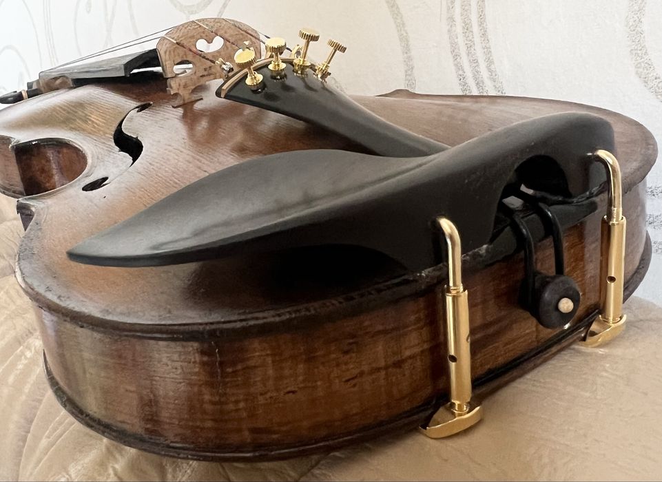 Скрипка Ціла 4/4 з вишуканою Фурнітурой та чудовим звуком !