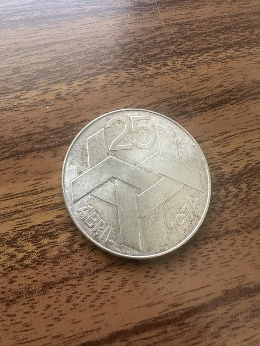 250 escudos. 25 de Abril de 1974. Revolução.