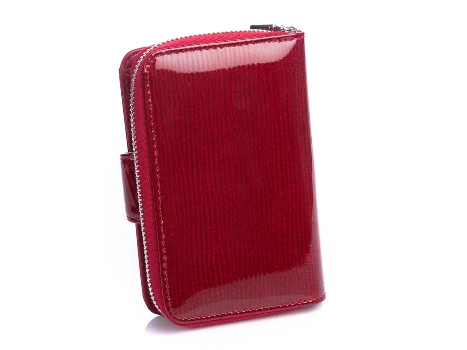 portfel damski  czerwony lakierowany  gregorio