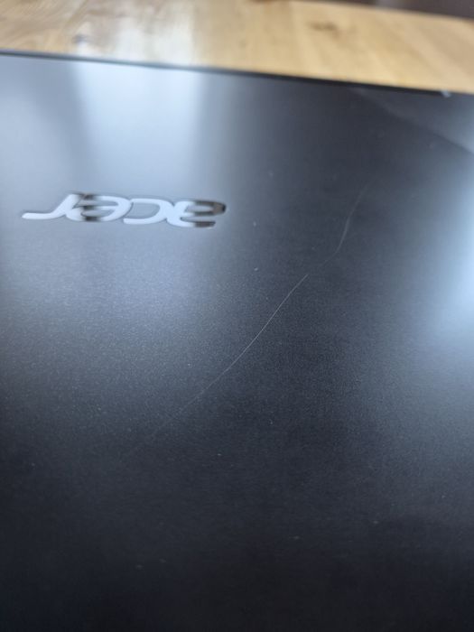 Acer Nitro 5 i5-10300H / RTX 2060 / 32GB RAM / 144Hz / SSD+HDD