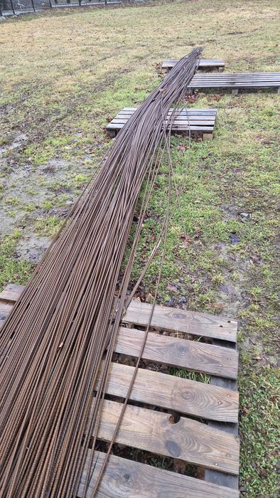 Pręt żebrowany fi 8