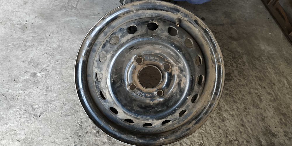 Диск колесный черный новый 5Jx13H2 DAEWOO R13 КрКЗ.
