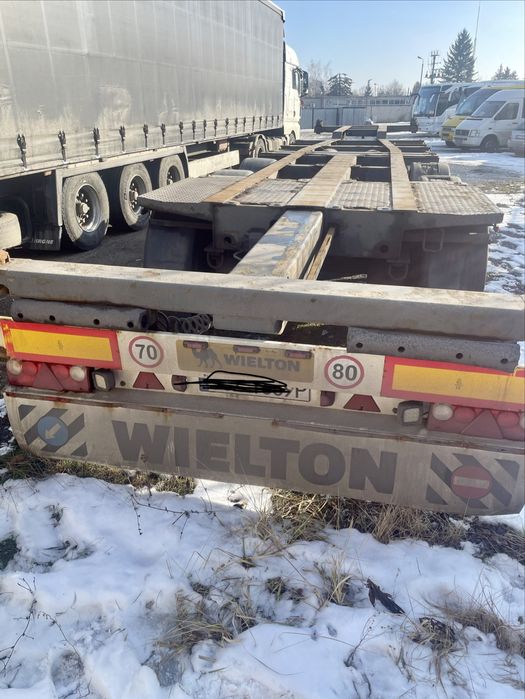 Naczepa kontenerowa Wielton