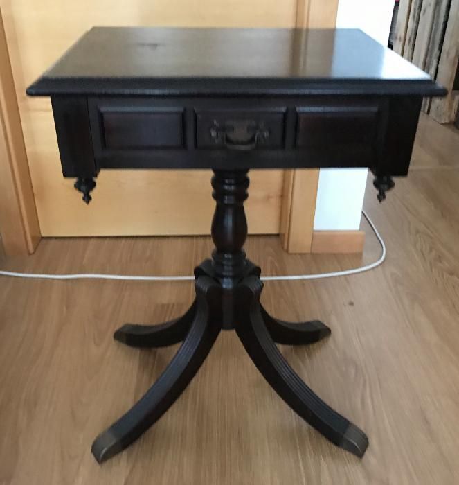 Mesinha de Telefone  Antiga