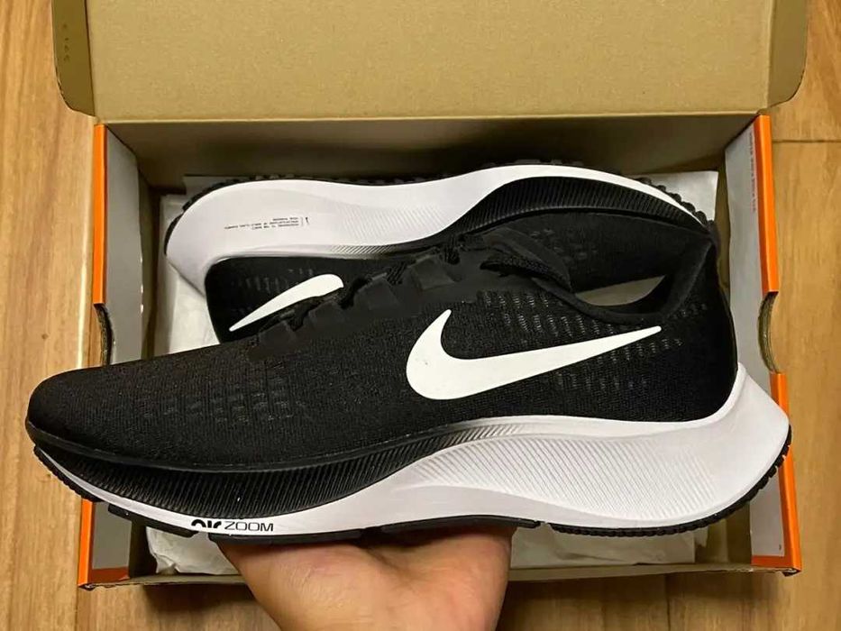 Nike Air Zoom Pegasus 37 Black White R.40