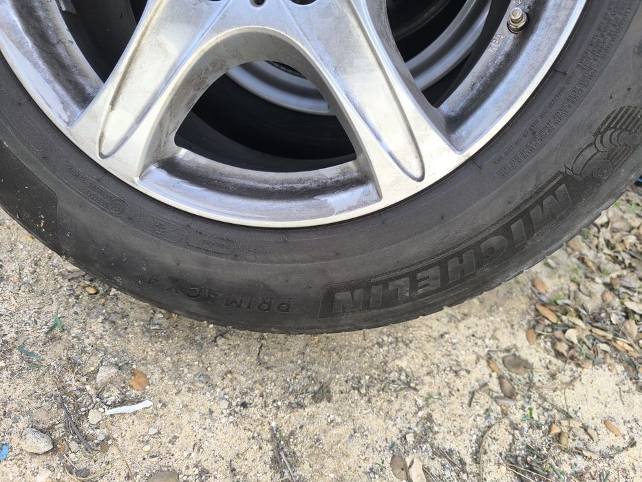 Jante alumínio 18'' com pneumático Michelin