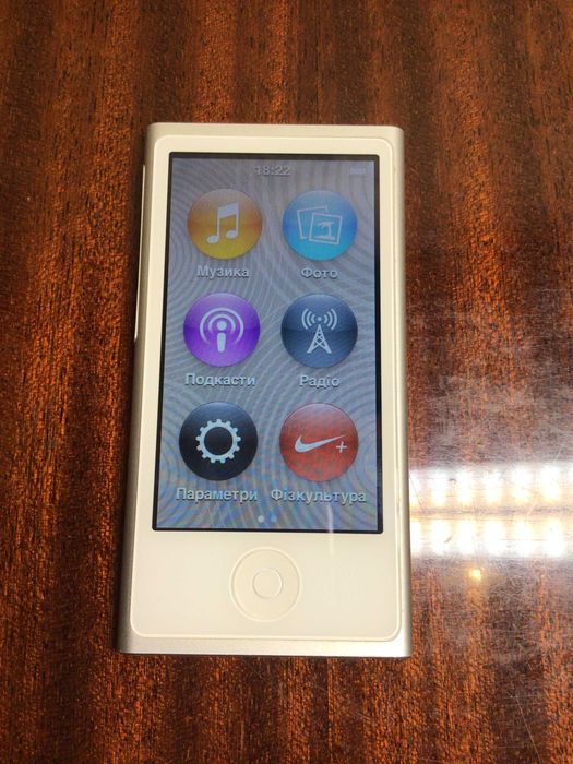 Apple iPod nano 7 (silver)