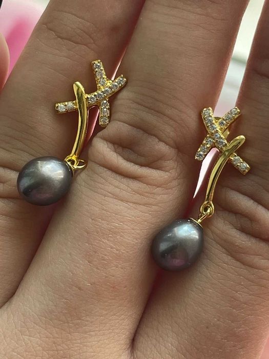 Серьги с натуральным черным жемчугом 9x8 мм 925 пробы