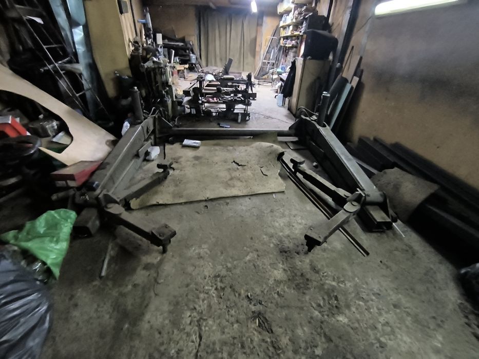 Стапель для рихтовки авто и гидравлический подъемник