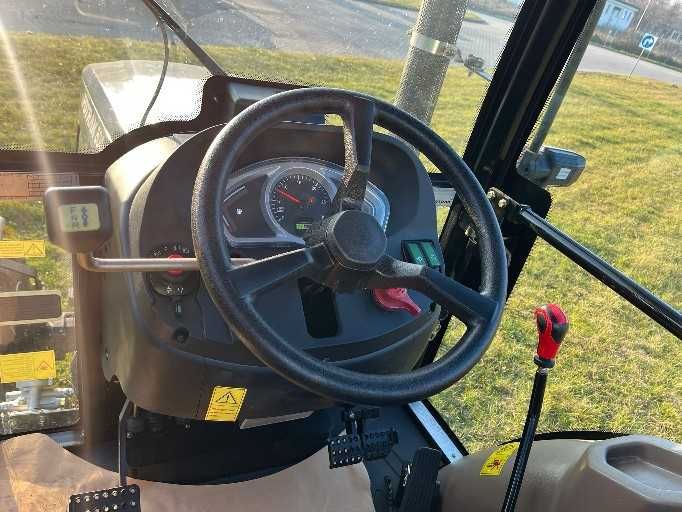 Nowy Ciągnik FOTRAK254C Klimatyzacja Pneumatyka sadowniczy solis yto