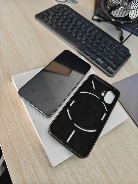 Nothing Phone 2 - Dark Grey / 12+256GB - świeżo po serwisie