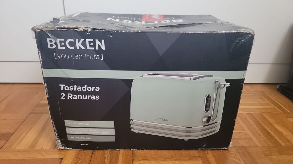 Torradeira BECKEN BT4606 (Verde, 870W)
