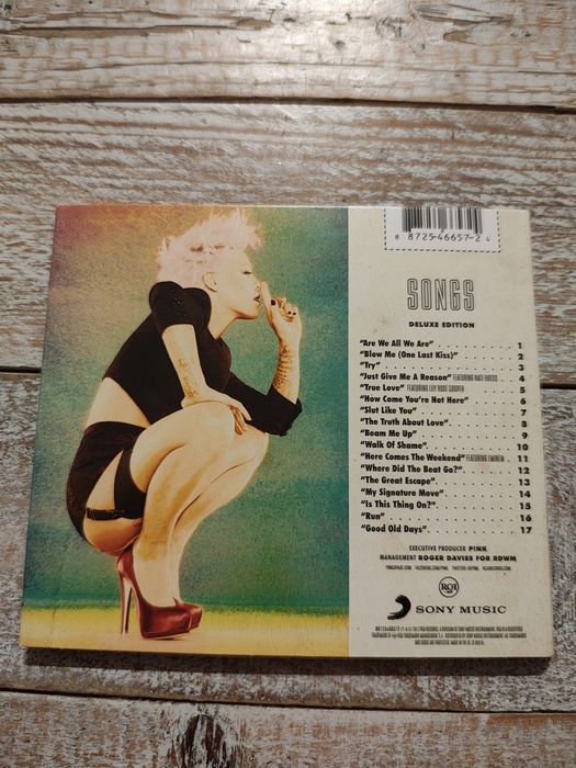 Pink.  The truth about love. Cd