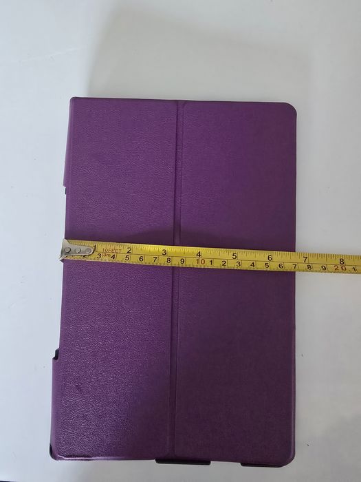 Fioletowe etui na tableta