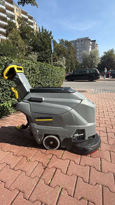Wynajem Karcher Szorowarka BD 43/35 BD 50/60 ze sciąganiem wody, sieciowa kabel Wypożyczalnia