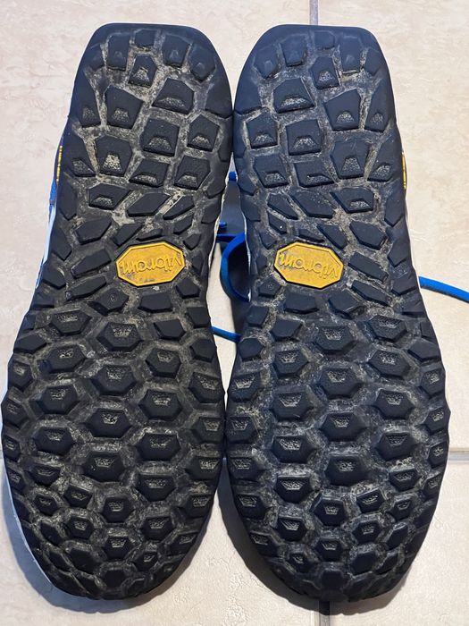 Buty do biegania Fresh Foam Hierro v6 All Terrain MTHIERV6 Niebieski