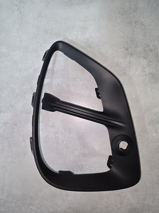 Moldura / Aro Frontal Renault Captur II (2020) – Lado Esquerdo