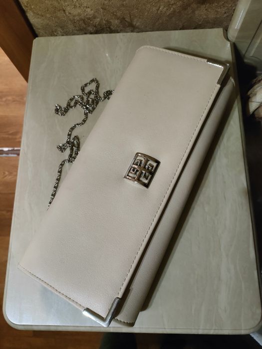 Сумка клатч бежева