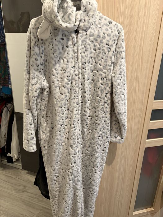 Etam L kombinezon futrzany piżama szlafrok rozm 38/42