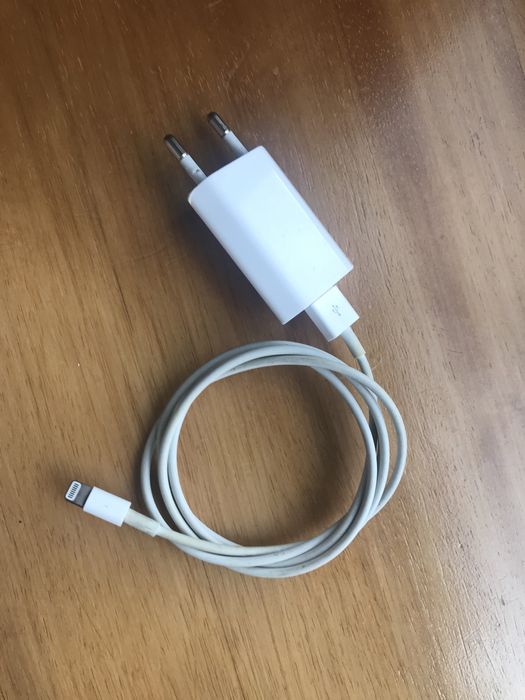 Carregadores e phones aple original (iphone)