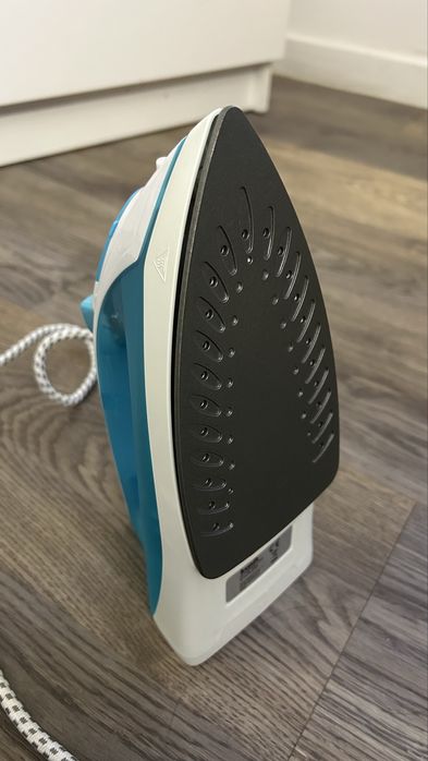 Ferro de engomar Kunft 1200W – pouco usado – 15€